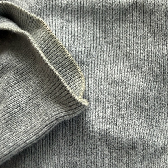 Brandy Melville Light Gray Knit Top - Picture 5 of 5
